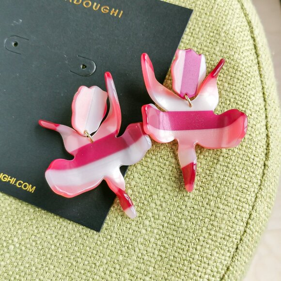 BRAND NEW Lele Sadoughi Small Paper Lily Earrings Burgundy Stripe - Picture 2 of 3